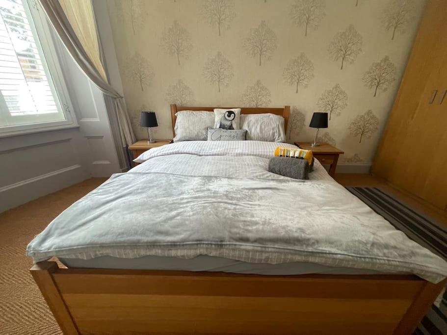 Апартаменты Stunning West End Flat! Глазго Экстерьер фото