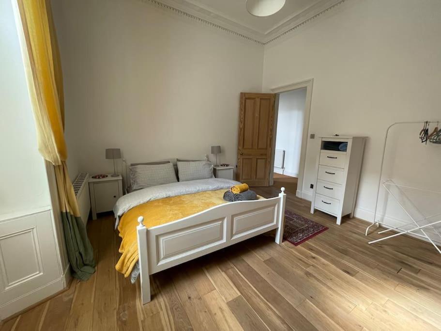 Апартаменты Stunning West End Flat! Глазго Экстерьер фото