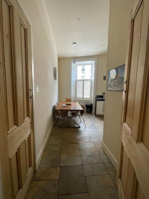 Апартаменты Stunning West End Flat! Глазго Экстерьер фото